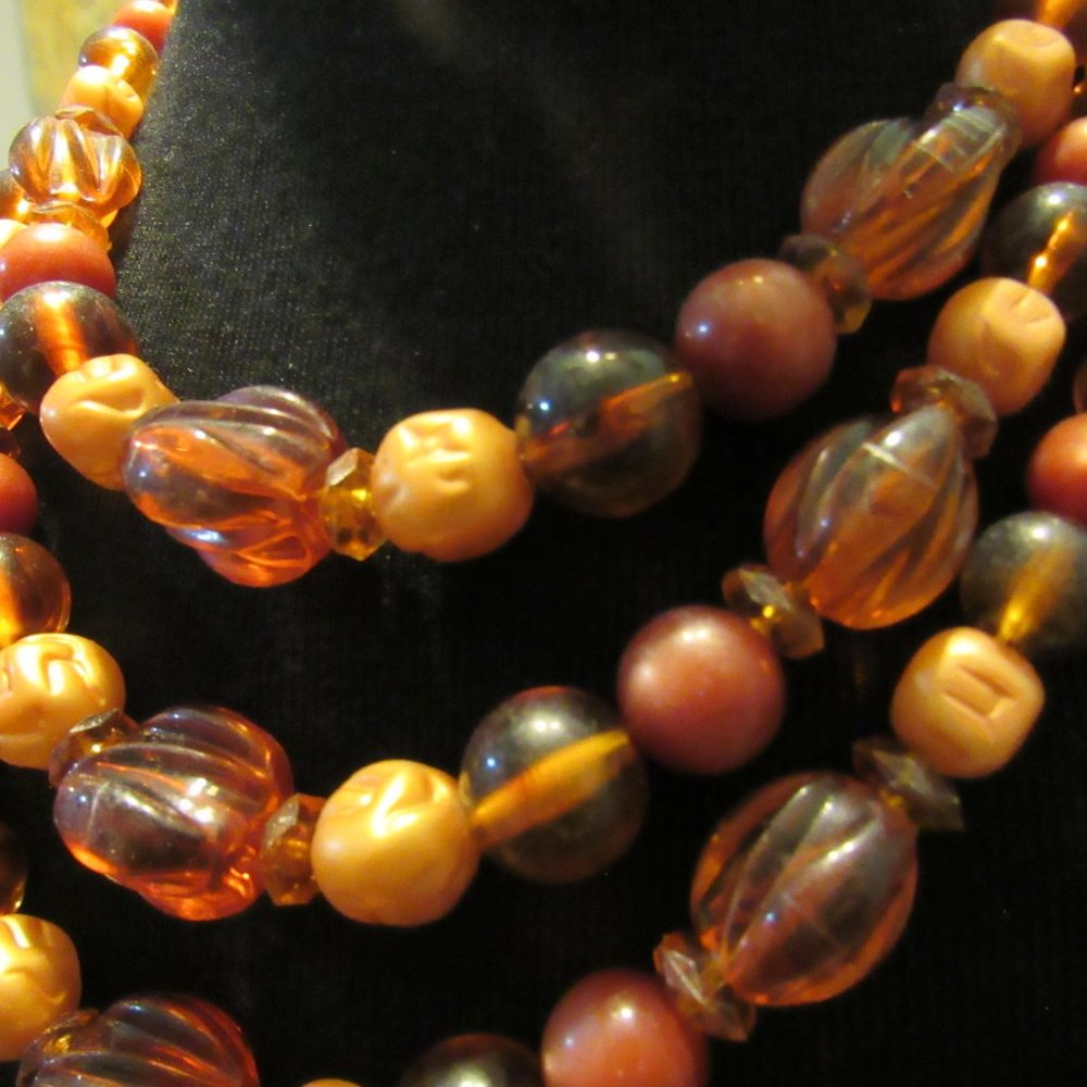 🍂 Elegant Vintage Copper-Gold Abstract Beaded Necklace - Picture 5 of 14